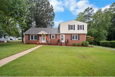218 Center Street, Kernersville, NC 27284 - Photo 1