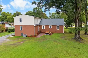 218 Center St, Kernersville, NC 27284 - Photo 3