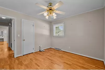 212 W Gilbreath Street, Graham, NC 27253 - Photo 33