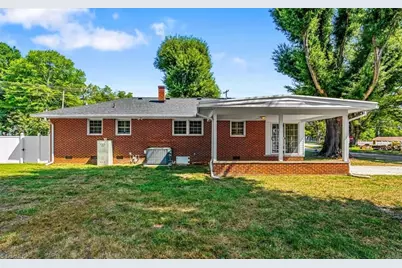 212 W Gilbreath Street, Graham, NC 27253 - Photo 35