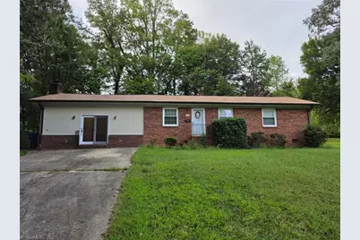 379 W Maple Avenue, Mocksville, NC 27028 - Photo 1