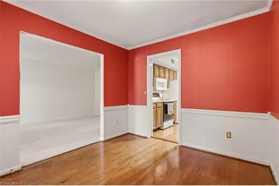 3936 New Garden Park, Greensboro, NC 27410 - Photo 5