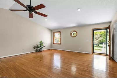 1110 Barham Road, Greensboro, NC 27455 - Photo 9