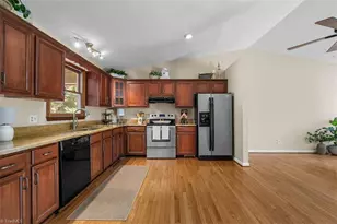 1110 Barham Rd, Greensboro, NC 27455 - Photo 17