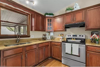 1110 Barham Road, Greensboro, NC 27455 - Photo 19