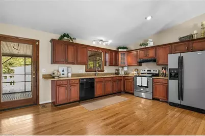 1110 Barham Road, Greensboro, NC 27455 - Photo 15