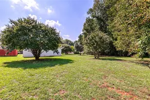 1110 Barham Rd, Greensboro, NC 27455 - Photo 41