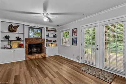 2708 Asbury Terrace, Greensboro, NC 27408 - Photo 19