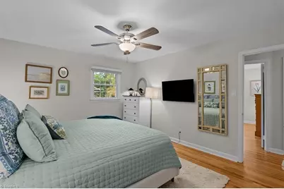 2708 Asbury Terrace, Greensboro, NC 27408 - Photo 11