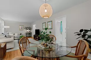 2708 Asbury Terrace, Greensboro, NC 27408 - Photo 5