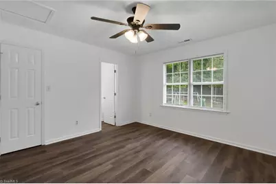 104 Lasalle Way, Greensboro, NC 27406 - Photo 23
