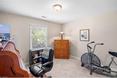3804 Oak Forest Drive, High Point, NC 27265 - Photo 37
