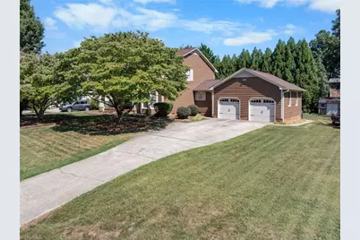 3804 Oak Forest Drive, High Point, NC 27265 - Photo 5