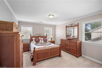 3804 Oak Forest Drive, High Point, NC 27265 - Photo 31