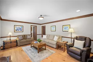 3804 Oak Forest Dr, High Point, NC 27265 - Photo 11