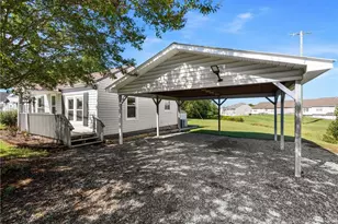 24 Forest Hill Rd, Lexington, NC 27295 - Photo 5