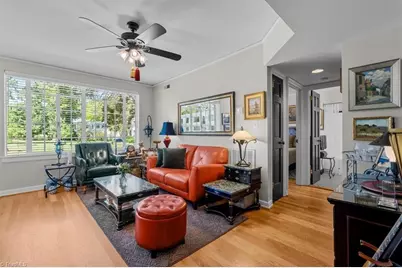 1700 N Elm Street #I1, Greensboro, NC 27408 - Photo 3