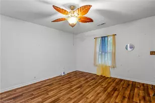 1277 Stonefield Crossing Ct, Winston-Salem, NC 27107 - Photo 7