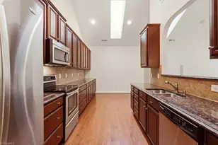 4806 Sterling Brooke Ln, Winston-Salem, NC 27103 - Photo 3