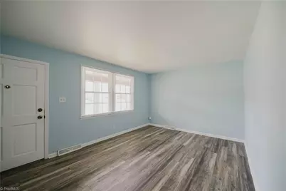 2102 Bothwell Street, Greensboro, NC 27401 - Photo 3