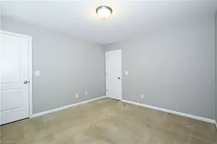 4015 Bow Ct, Burlington, NC 27215 - Photo 19