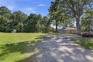 3922 N Church St, Greensboro, NC 27455 - Photo 19