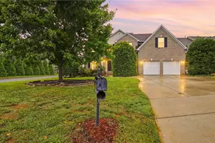 3706 Worthing Ct, Greensboro, NC 27455 - Photo 3