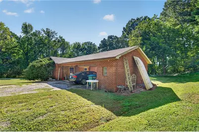 18380 S Nc Highway 109, Denton, NC 27239 - Photo 7