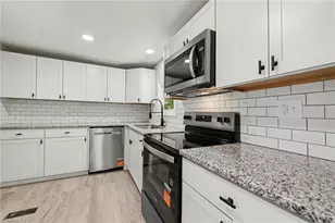4401 Green Cove Ct, Winston-Salem, NC 27107 - Photo 7