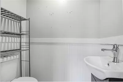 4326 Stokesdale Avenue, Winston-Salem, NC 27101 - Photo 25