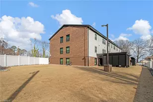 105 Dahl St, Madison, NC 27025 - Photo 23