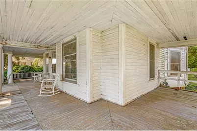227 Asheboro Street, Liberty, NC 27298 - Photo 5