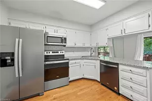 204 Lamplighter Cir, Winston-Salem, NC 27104 - Photo 13