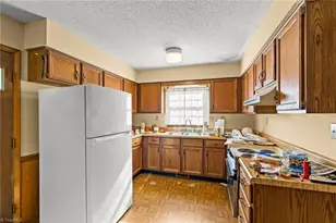 4611 Beth Rd, Greensboro, NC 27406 - Photo 7