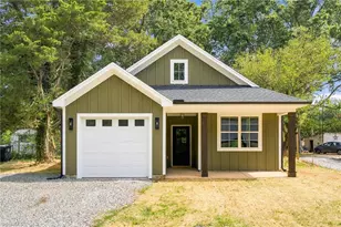 518 Charles St, Mebane, NC 27302 - Photo 1