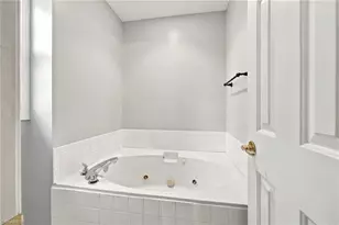 4325 Oakton Dr, High Point, NC 27265 - Photo 27
