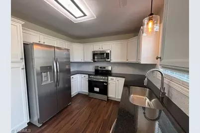 4427 Parkcrest Circle, Kernersville, NC 27284 - Photo 3