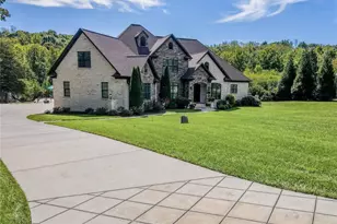 7495 Shadow Creek Dr, Summerfield, NC 27358 - Photo 3