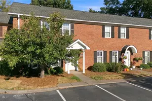 4984 Chrisfield Ln, Winston-Salem, NC 27104 - Photo 3