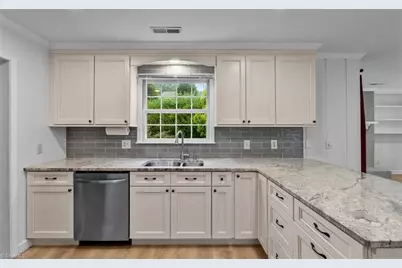1055 Foothills Drive, Kernersville, NC 27284 - Photo 13