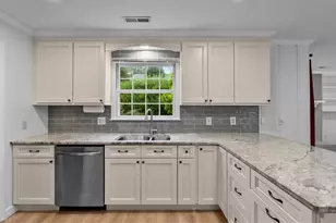 1055 Foothills Dr, Kernersville, NC 27284 - Photo 13