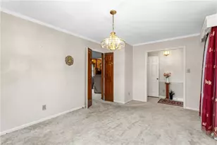 1609 Regency Dr, Burlington, NC 27215 - Photo 15