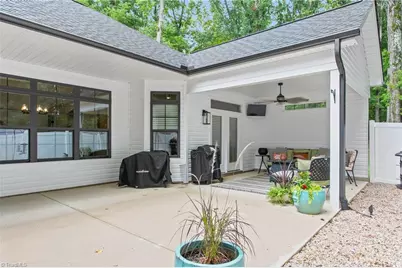660 Corregidor Street, Mebane, NC 27302 - Photo 29
