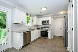 624 Grand St, High Point, NC 27260 - Photo 3