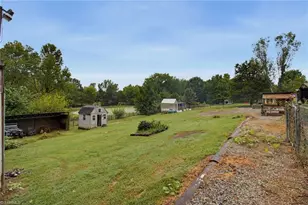 202 Pond Trail, Reidsville, NC 27320 - Photo 23