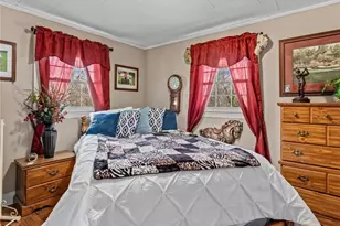 911 Banner St, Mount Airy, NC 27030 - Photo 17