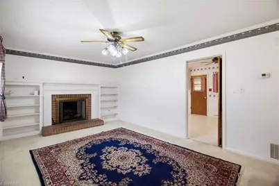 553 E Ridge Avenue, Liberty, NC 27298 - Photo 9