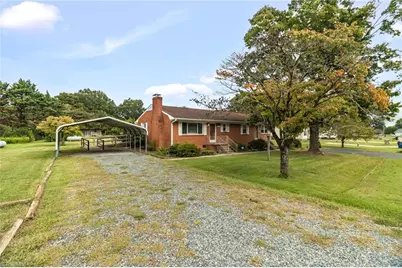 553 E Ridge Avenue, Liberty, NC 27298 - Photo 7