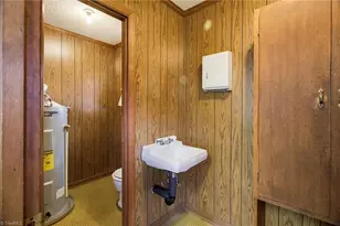 553 E Ridge Ave, Liberty, NC 27298 - Photo 29