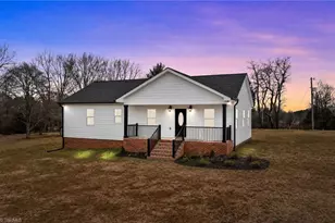825 Washington Post Rd, New Bern, NC 28562 - Photo 1